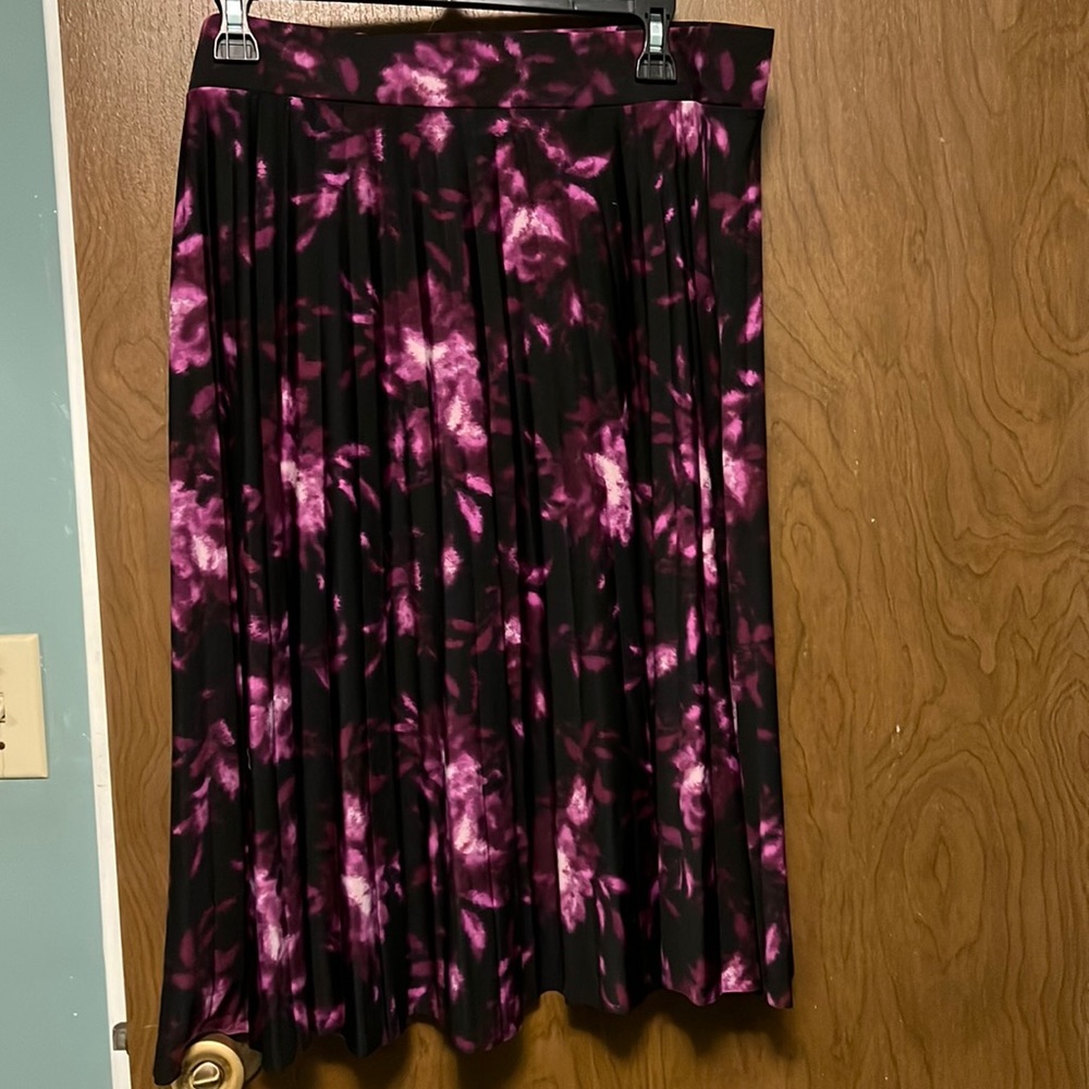Covington Womens black and purple skirt size XL